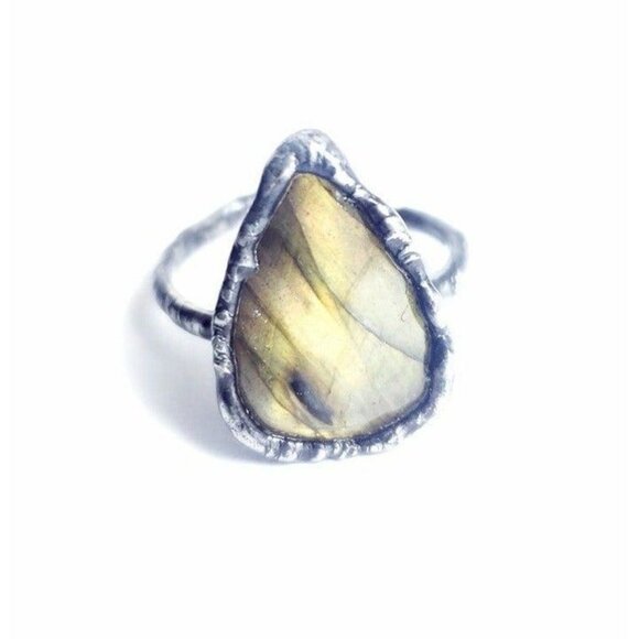 Labradorite Crystal Ring - Picture 7 of 12